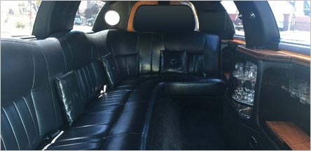 Sausalito 8 Passenger Lincoln Stretch Limousine Interior